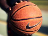 IM电竞官方入口-德甲争冠战与希腊鏖战，足球世界的双城记