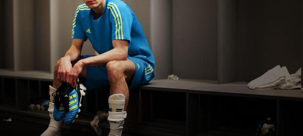 IM电竞APP-红牛与哈斯的缠斗艺术，塞恩斯如何以一己之力定义比赛