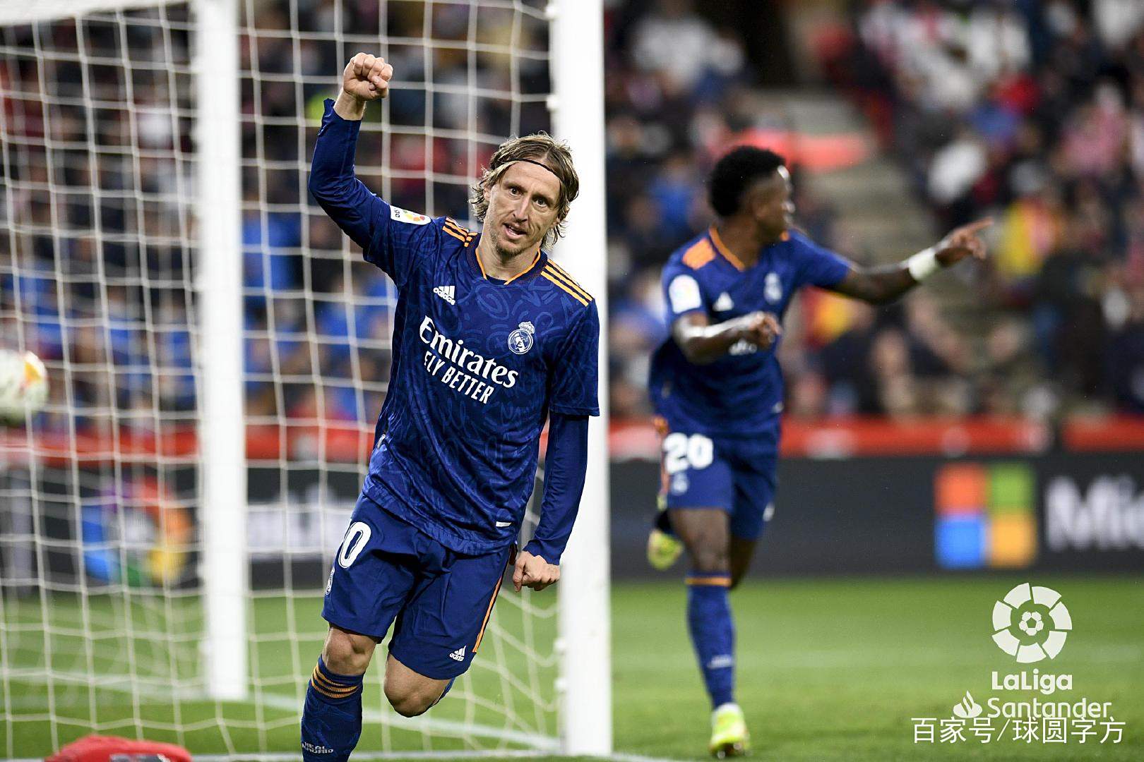 皇家社会客场取胜,继续领跑积分榜的简单介绍 皇家社会客场取胜,继续领跑积分榜的简单介绍