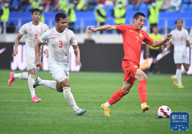 国内足球队在国际赛事中表现出色 国内足球队在国际赛事中表现出色