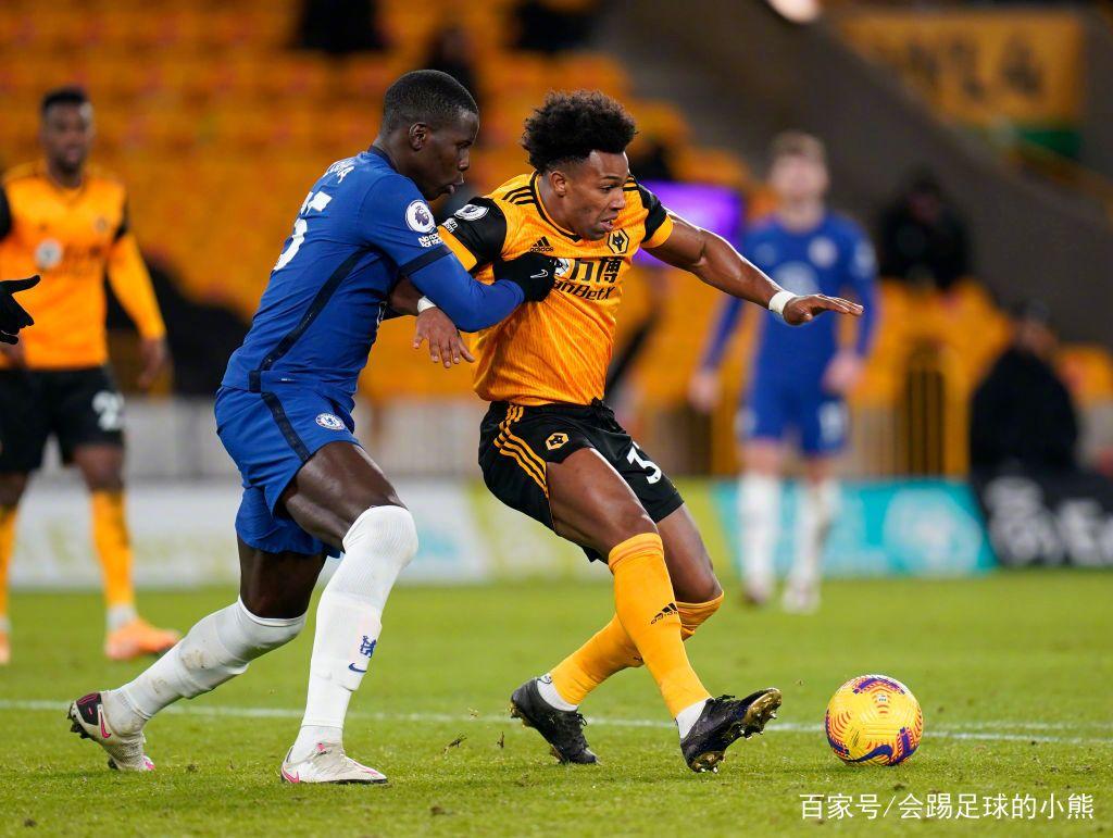 狼队客场轻松取胜,提升积分排名 狼队客场轻松取胜,提升积分排名