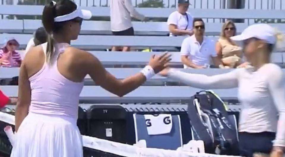 重庆力帆队员在比赛中展现出不屈斗志的简单介绍