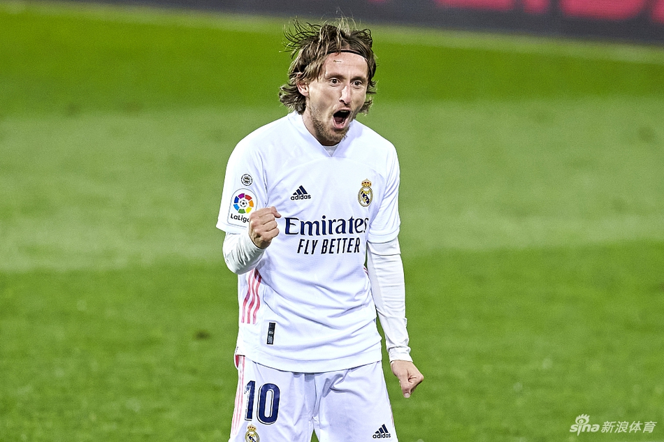 关于皇马主场-险胜埃瓦尔,本泽马破门贡献进球的信息 关于皇马主场-险胜埃瓦尔,本泽马破门贡献进球的信息