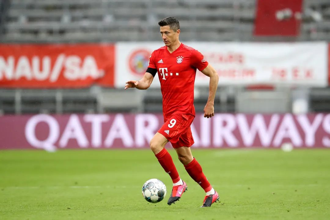 法兰克福客场告捷,继续追赶前四 法兰克福客场告捷,继续追赶前四