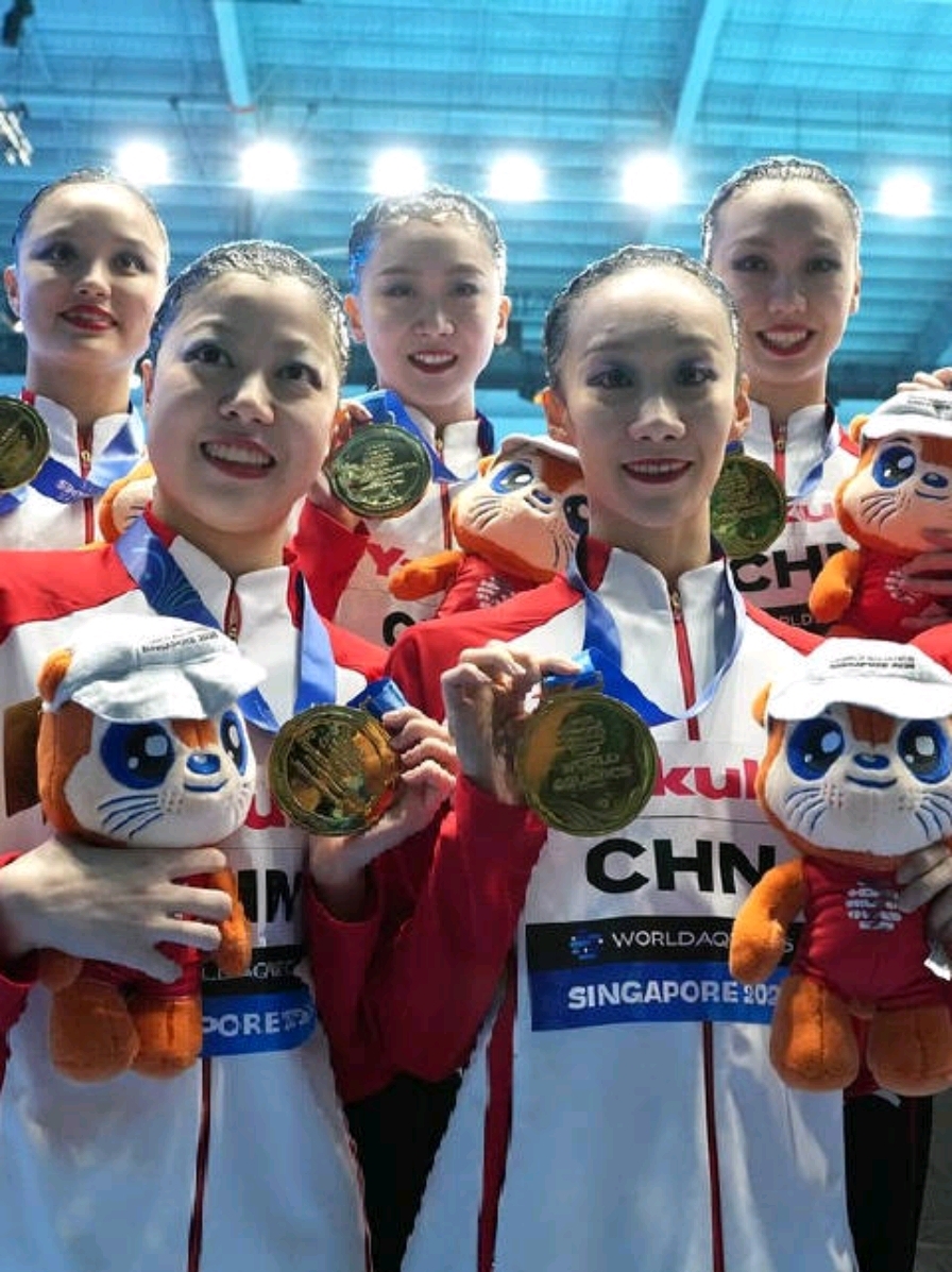 加拿大花游队获得团体自由自选金牌