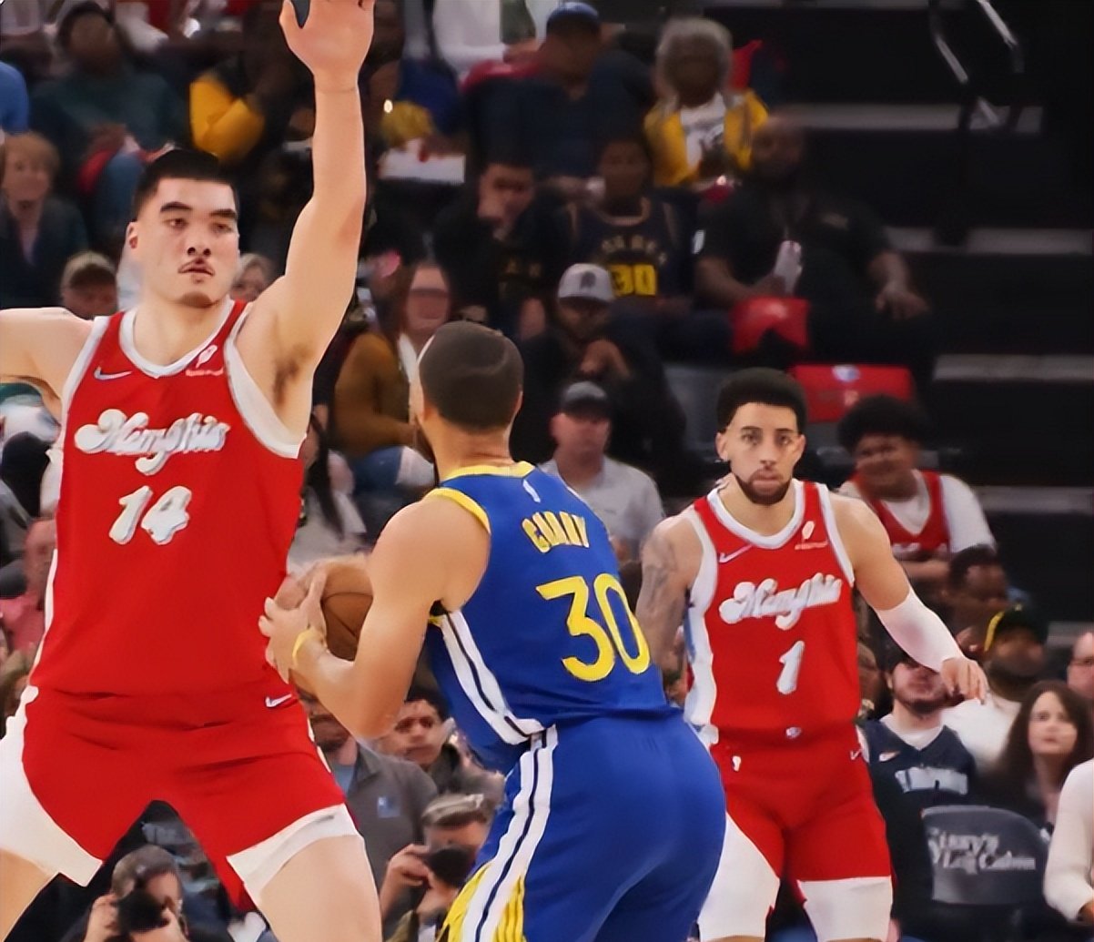 勇士客场惨败魔术，遭遇三连败