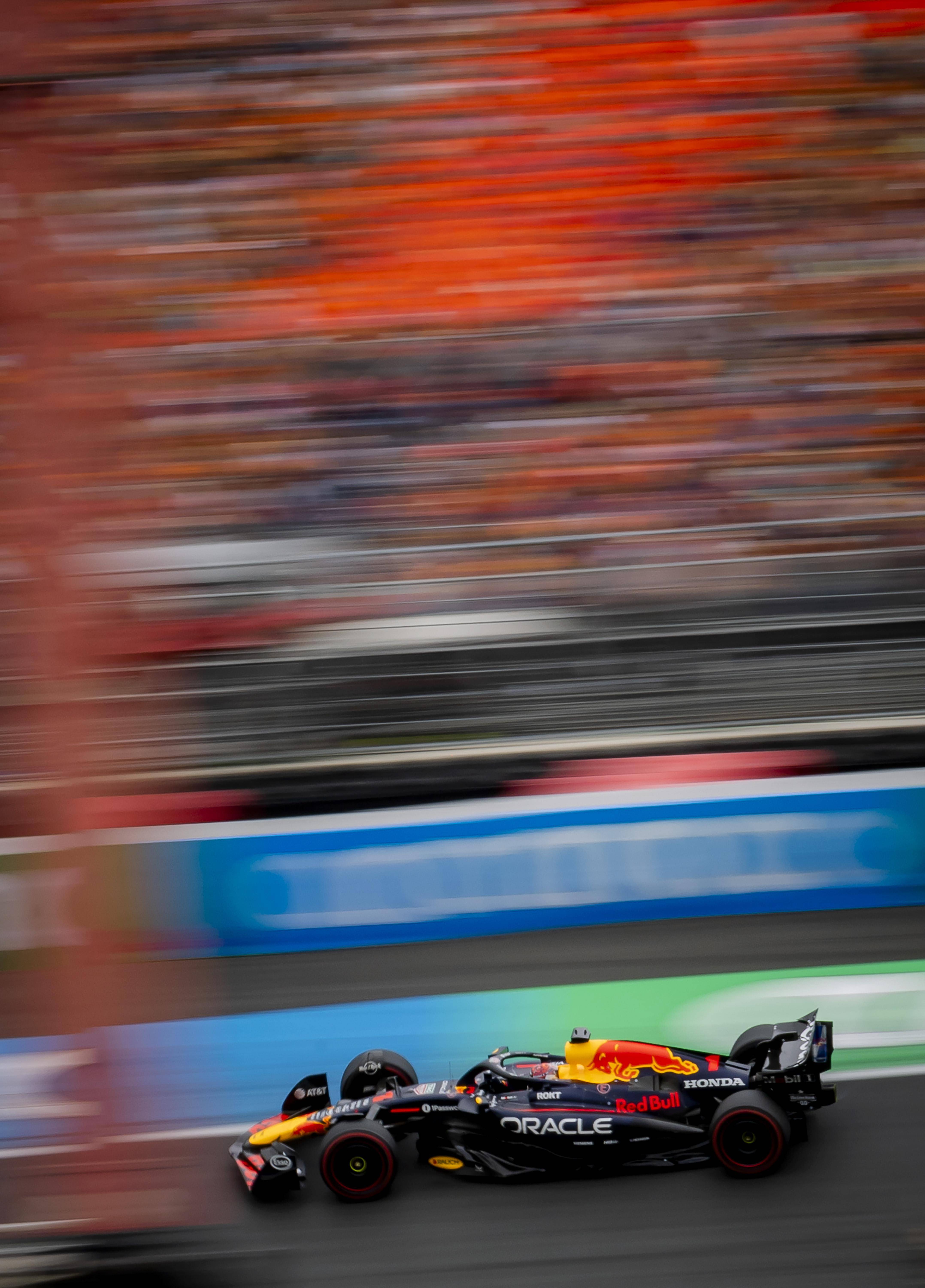 包含迈凯伦轻取雷诺车队，皮亚斯特里扛起全队的词条