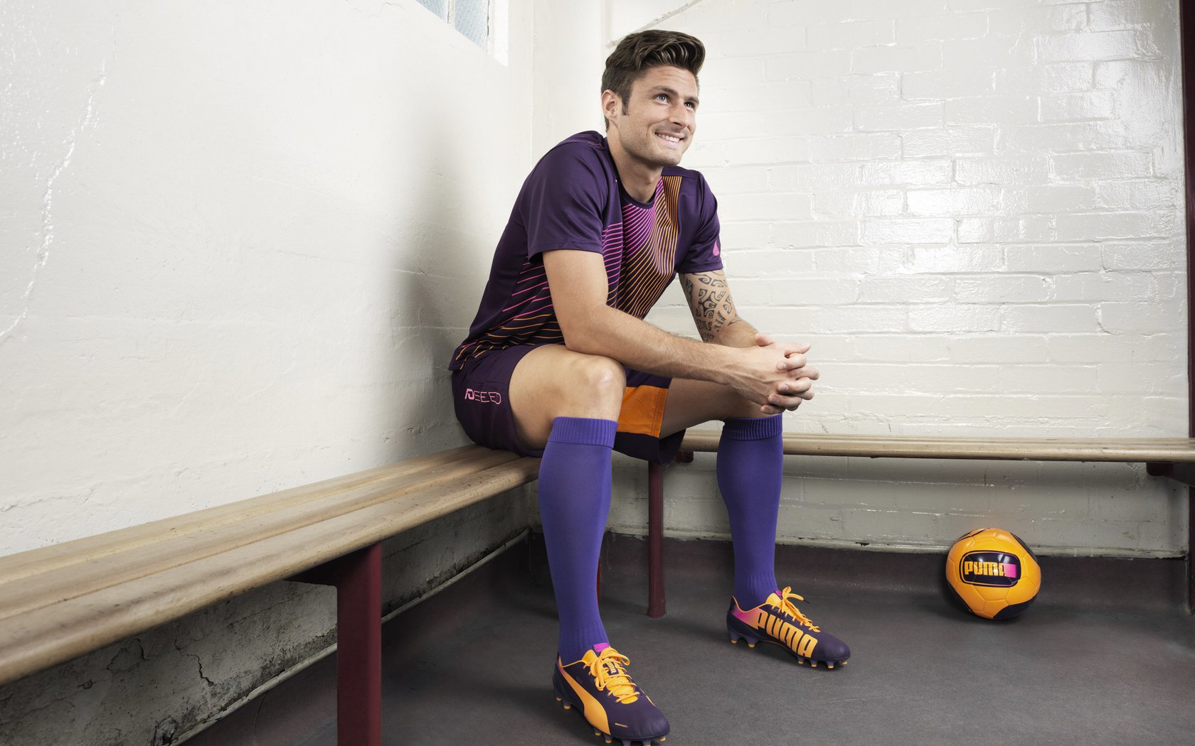 绿茵场上的异乡英雄,伊萨克一锤定音,加纳力克爱尔兰背后的足球哲学