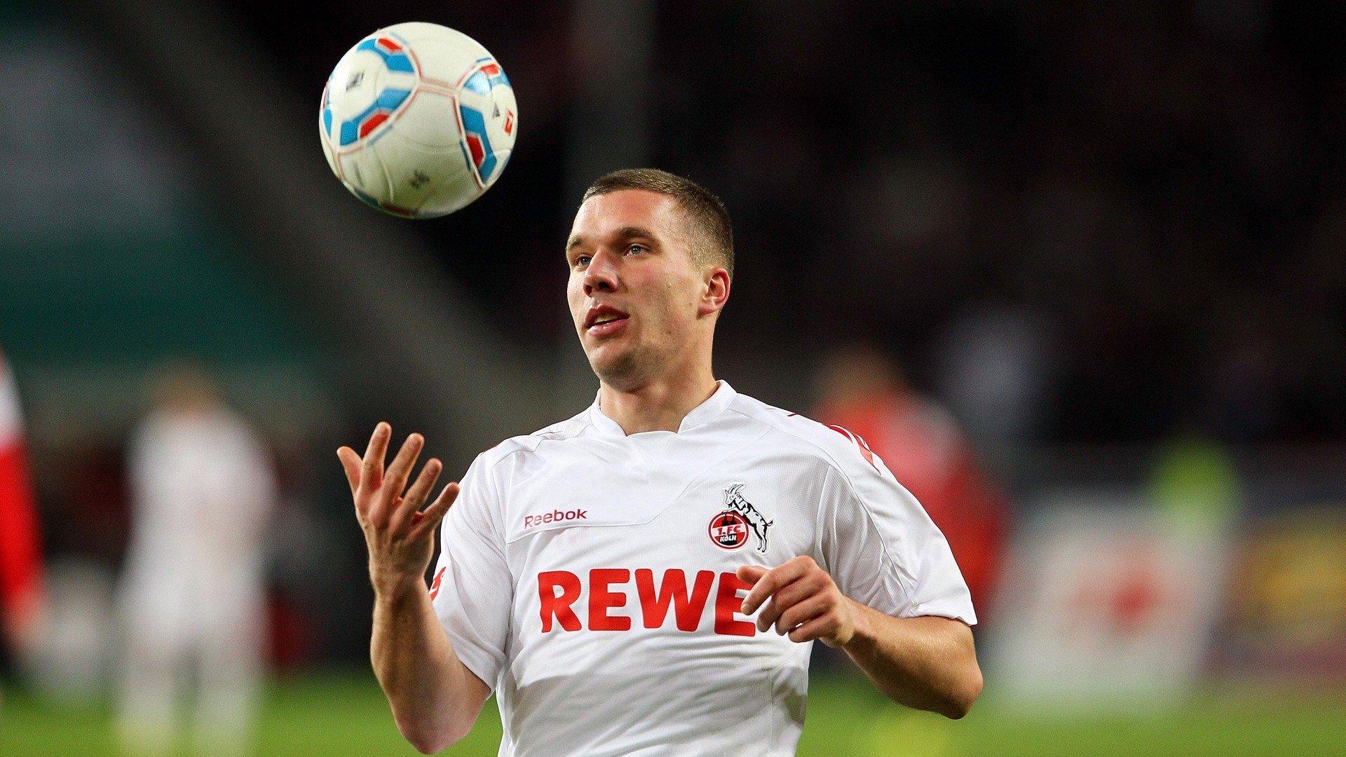 欧冠半决赛之夜，范弗利特状态火热，独木擎天改写历史